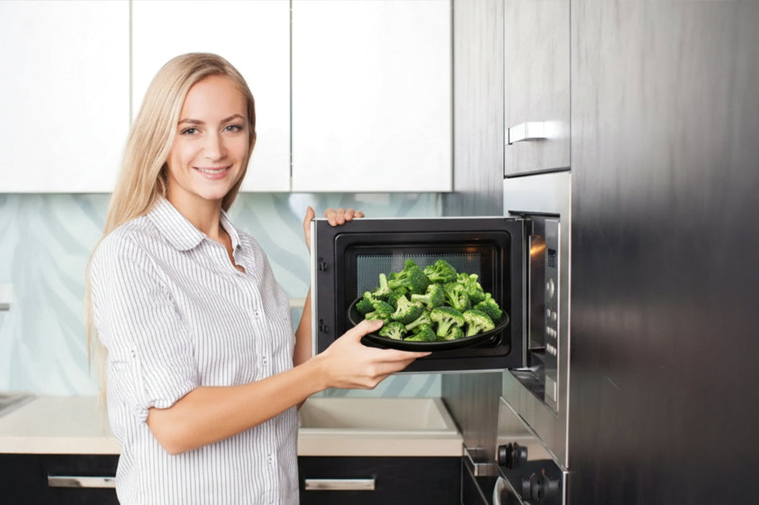 How to Steam Broccoli in a Microwave